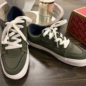 Vans Men's Colson Suede Shoes